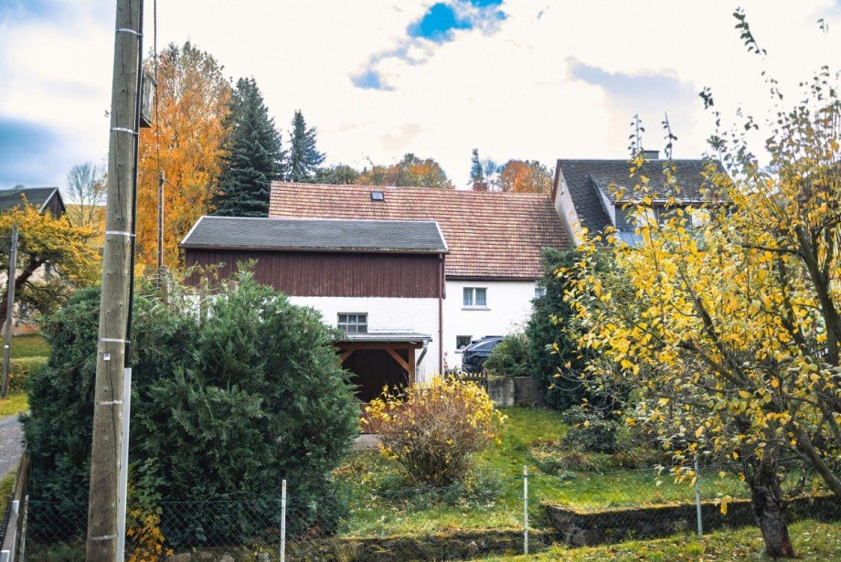 Stra�enansicht Bauernhaus Altenberg