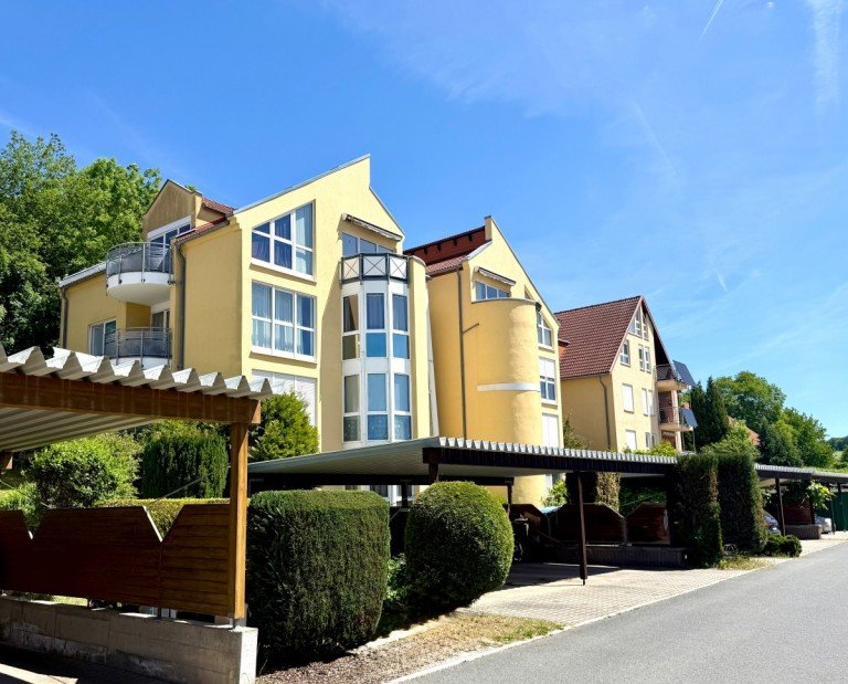 Hausansicht Dohma Etagenwohnung Top-gepflegte Wohnung mit Indexmietvertrag in beliebter Lage in Dohma