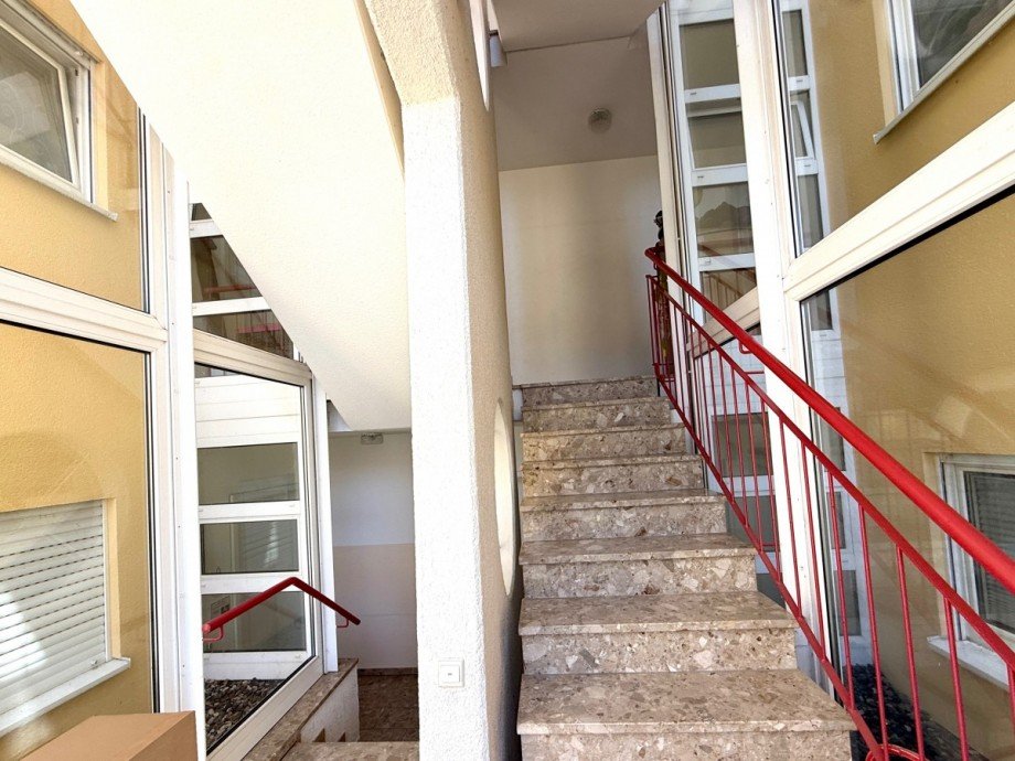 Sauberes Treppenhaus Etagenwohnung Dohma