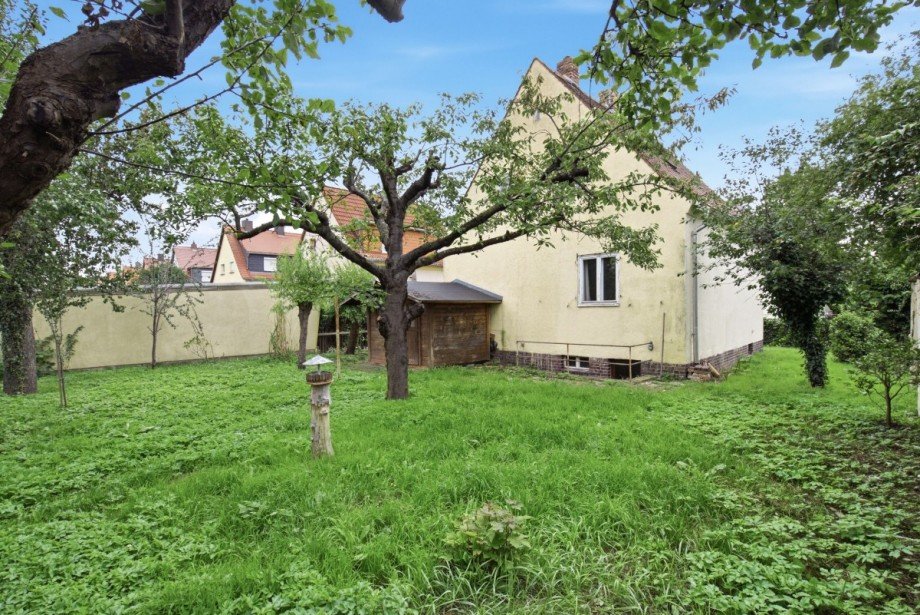 Geb�uder�ckseite Einfamilienhaus Dresden