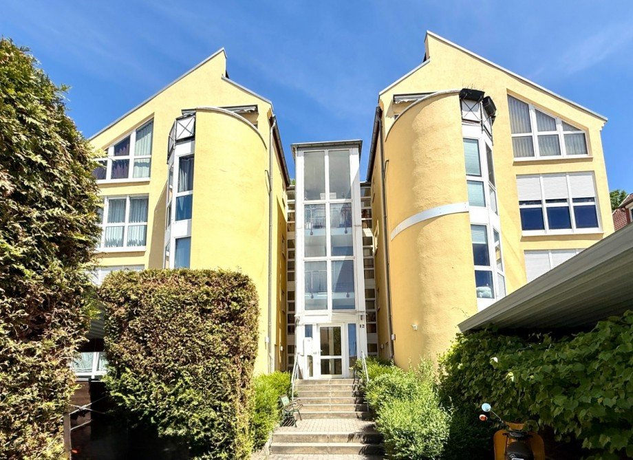 Gepflegter Eingangsbereich Etagenwohnung Dohma