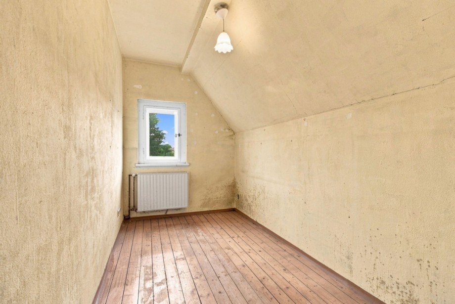 Zimmer 2 OG Einfamilienhaus Dresden