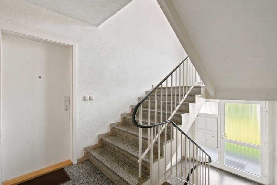 Sauberes Treppenhaus Erdgeschosswohnung Glash�tte