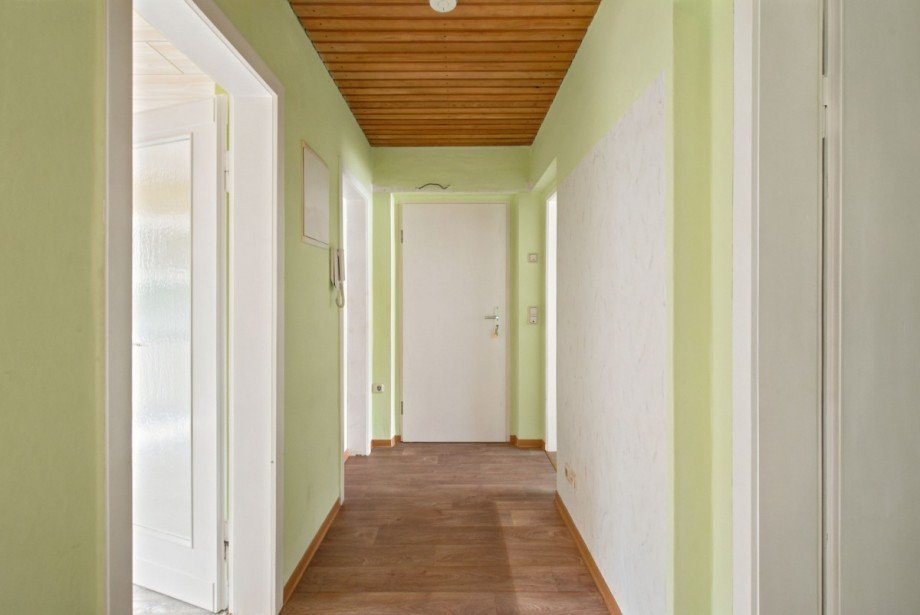 Einladender Flur Erdgeschosswohnung Glash�tte