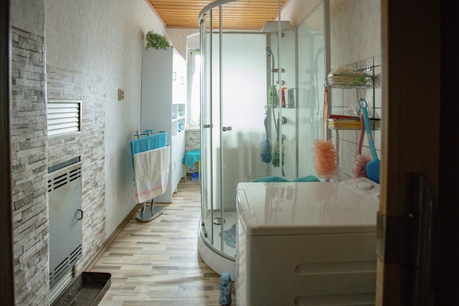 Badezimmer Obergeschoss Mehrfamilienhaus Dohna